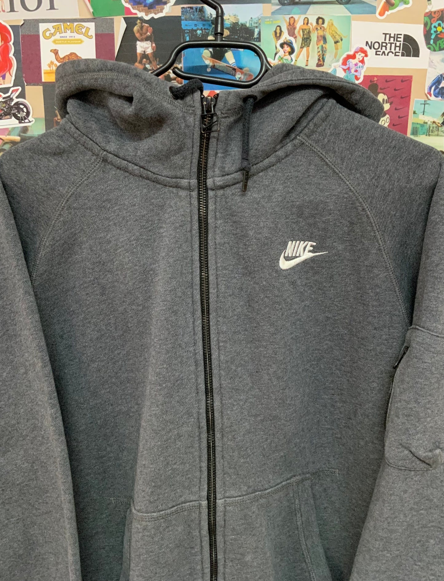 Nike Zip Hoodie mit Ärmeltasche / L