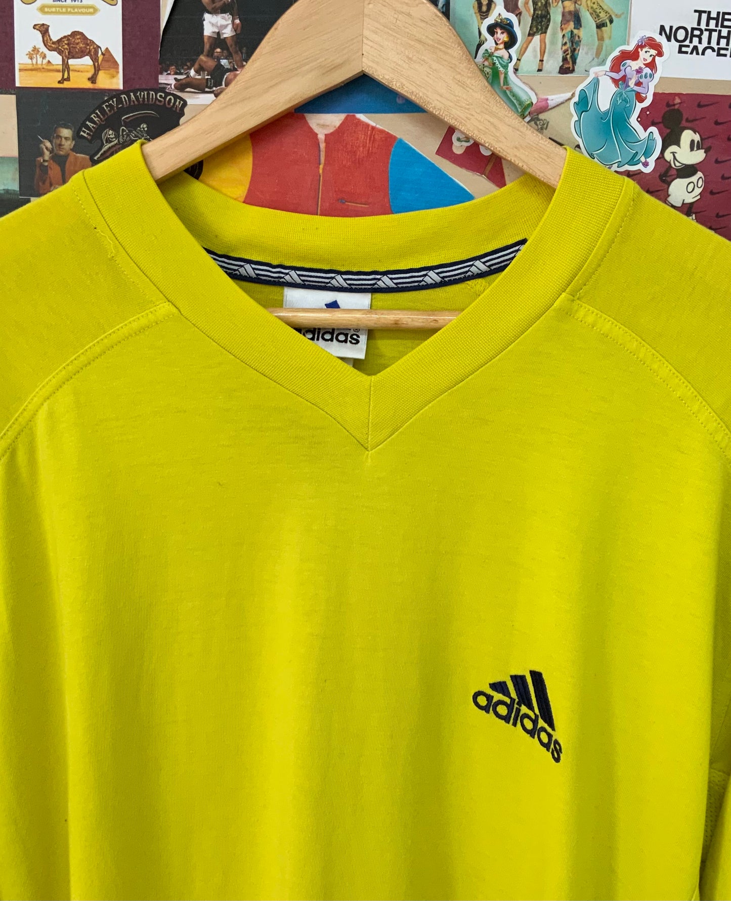 Adidas T-Shirt / bestickt / L